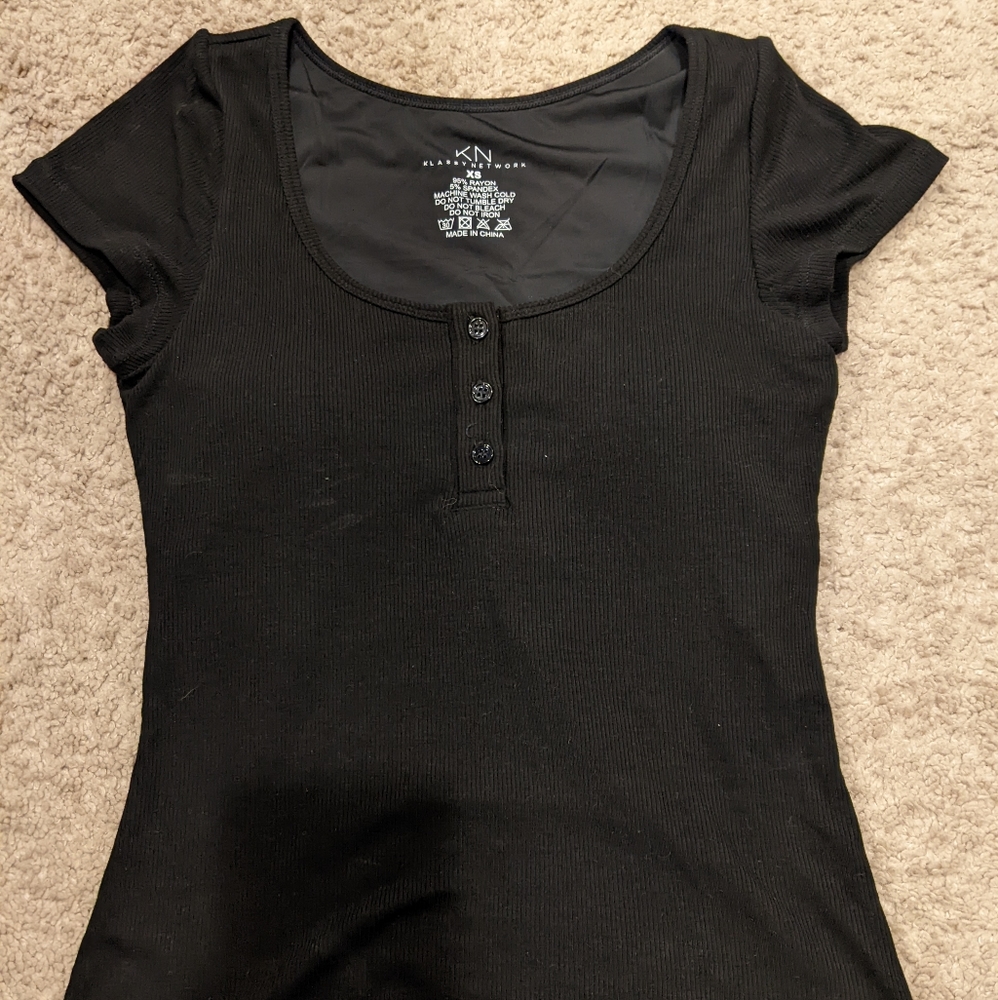 Klassy Network Short Sleeve Henley